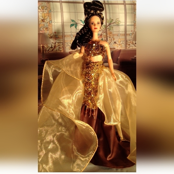 NEW OOAK FASHIONABLE BARBIE DOLL WITH GOWN JEWELRY AND STYLISH UPDO COLLECTABLES - Picture 5 of 13